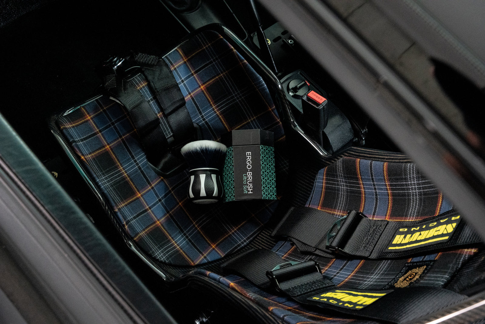 Carbon Collective Ultra Soft Ergo-Brush