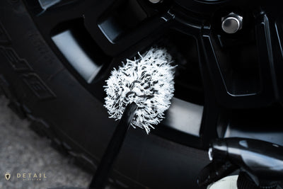 Carbon Collective Plush Microfiber Wheel Brush